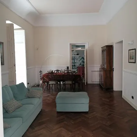 Almareni House Apartamento